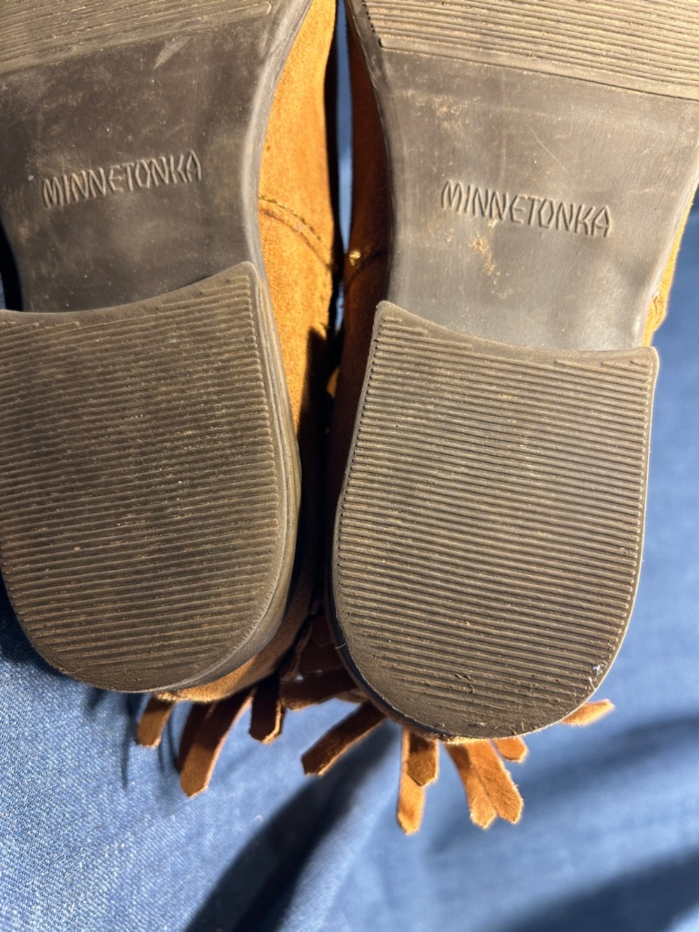 Minnetonka leather ankle booties moccasins with fringe - Picture 7 of 14